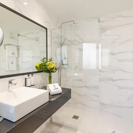 圣森索塔拉索大酒店 酒店 4*