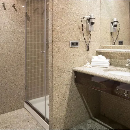 圣森索塔拉索大酒店 酒店